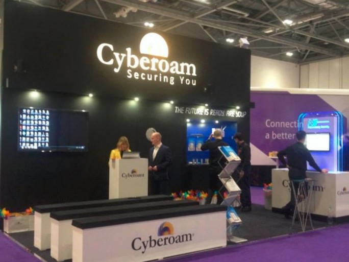 sophos-rachete-cyberoam