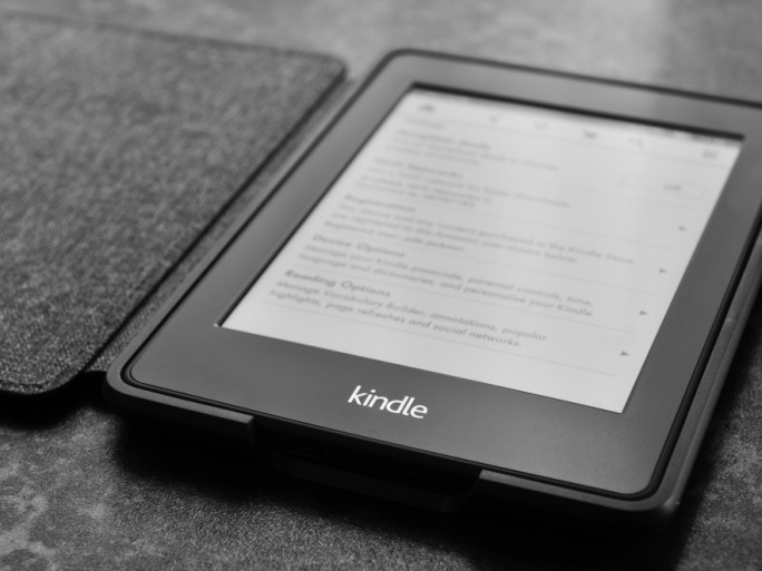 Kindle :  s'apprête à dévoiler une liseuse à énergie solaire