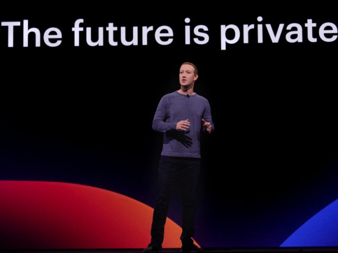 facebook-cjue-retrait-contenus